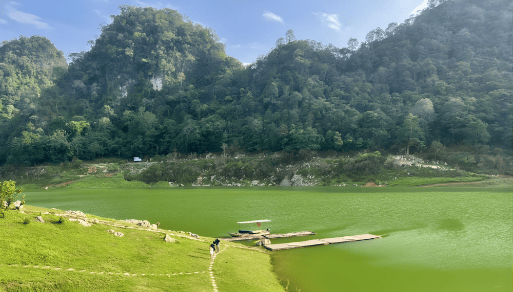 Natural beauty and cultural heritage surrounding Nui Thung Mountain (Source: Fanpage Khu Du Lịch Sinh Thái Hồ Thang Hen)